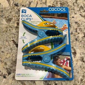 NWT! O2COOL Boca Clips - “flip flop” towel holders
